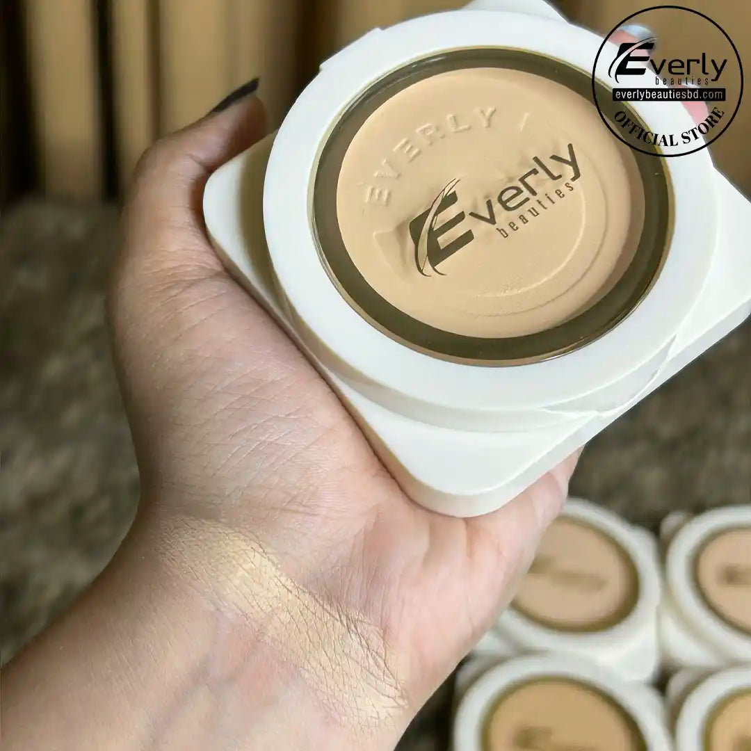 Everly Beauties Matte Touch Compact Powder with SPF15++